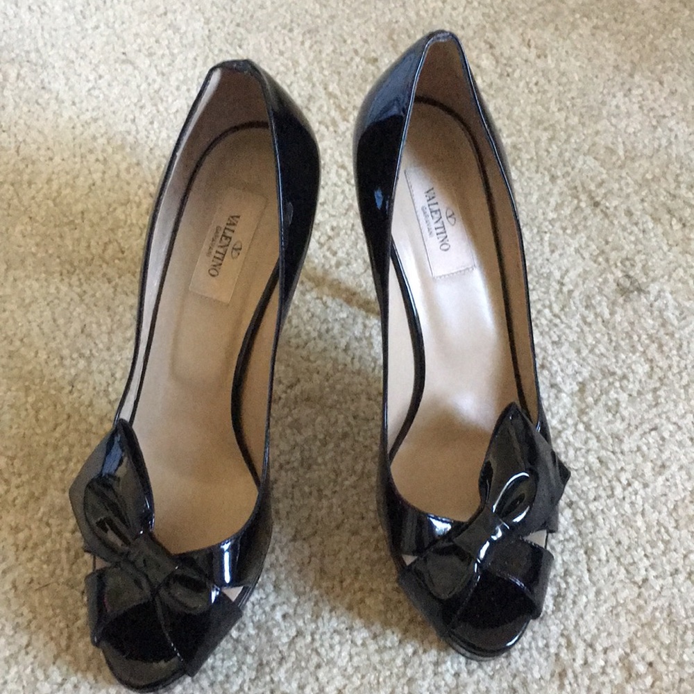 Valentino black heels size 39 wore once